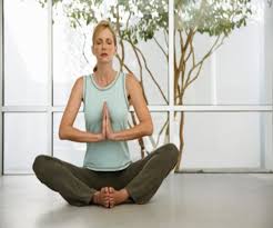 El yoga es un complemento eficaz al tratamiento estándar de la migraña