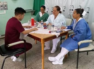 Profesionales recién graduados de Enfermería se incorporan al quehacer asistencial del hospital Lucía 