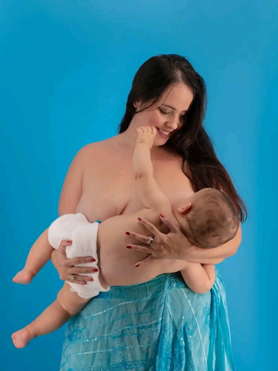 La lactancia materna resulta beneficiosa para madres e hijos.