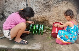 En la etapa estival los niños pueden contribuir a realizar el autofocal familiar para destruir los focos de Aedes Aegypti.